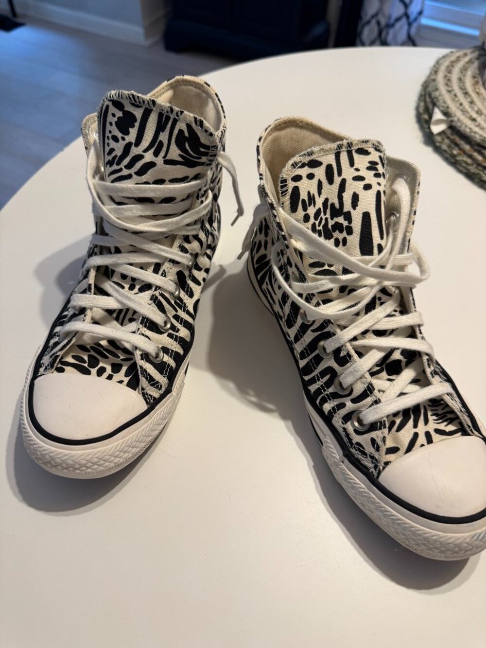 Converse Chuck Taylor High Top Black White Abstract Animal Print Sneakers Women’